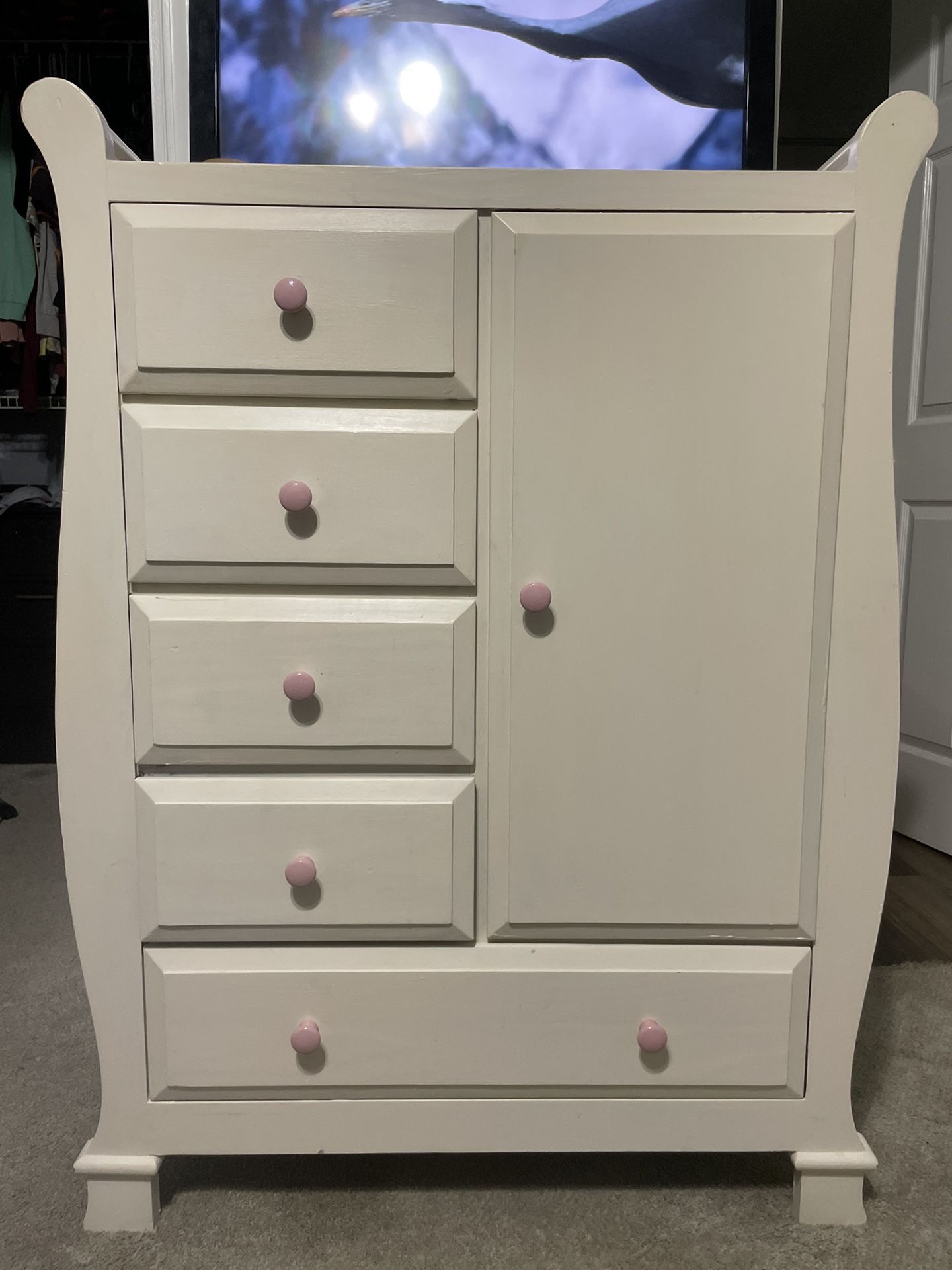 Wooden Baby Changing Table With Matching Dresser