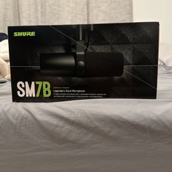 NEW Shure SM7B Microphone