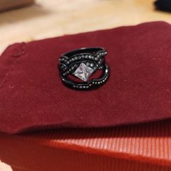 Dazzling 2.11ct White Sapphire Ring Set