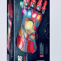 Marvel Electronic Gauntlet Iron Man Infinity Thanos
