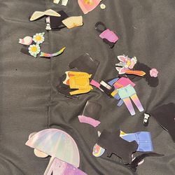 Magnetized doll set with tin