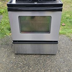 Whirlpool Stove 30w) I Can Help You With Free Delivery Within 10 Miles Distance 