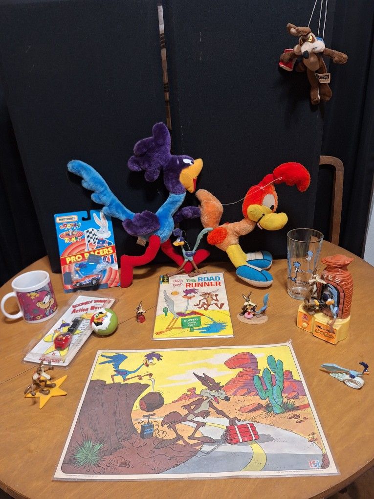 Roadrunner Wild coyote / lot