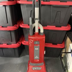 SEBO X4 Vacuum Cleaner Red Automatic Upright w Attachments, No Bag