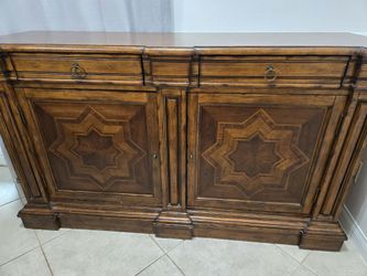 vintage-style wood sideboard / buffet cabinet