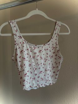 Assorted women’s/teen clothes