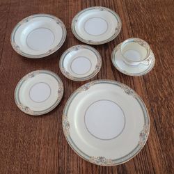 Noritake Occupied Japan China Set For 12 With Serving Pieces