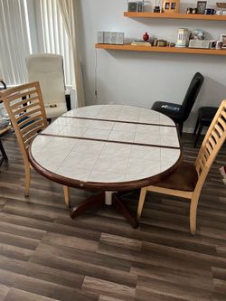 Ceramic top in Oak frame table