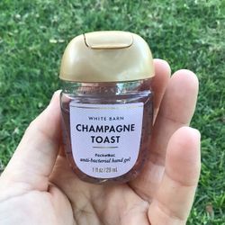 Free Champagne Toast Pocketbac Hand Sanitizer Anti-Bacterial Hand Gel White Barn Bath And Body Works 