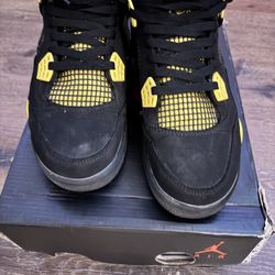 Jordan 4 Retro 'Thunder'