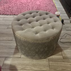 Tufted Ottoman 