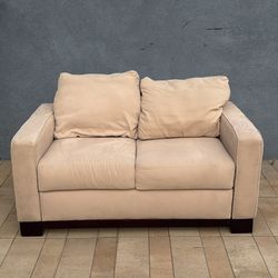 Sofa 🛋️ love seat