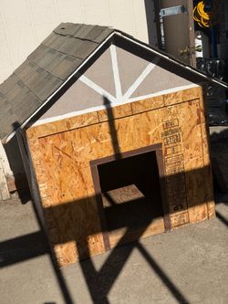 Free dog house