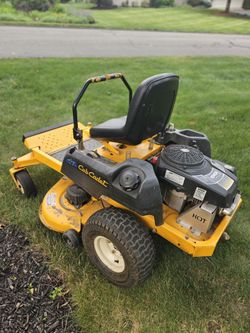 Cub Cadet RZT 42 Zero Turn Mower w/ Bagger – 223 Hours – Ready to Mow