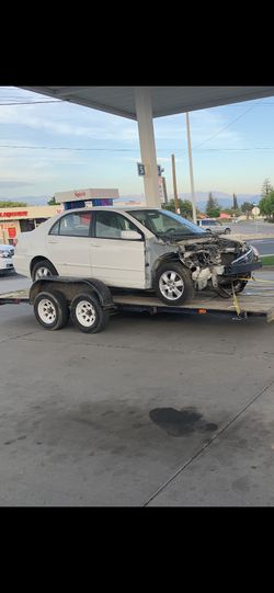 Parting out 2008 Toyota Corolla 1.8L