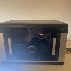 Portable Power Station 700W,577Wh Solar Generator Surge 1000W Pure Sine Wave 120V AC DC Outlets,Battery Powered Generator Home Backup Battery for CPAP