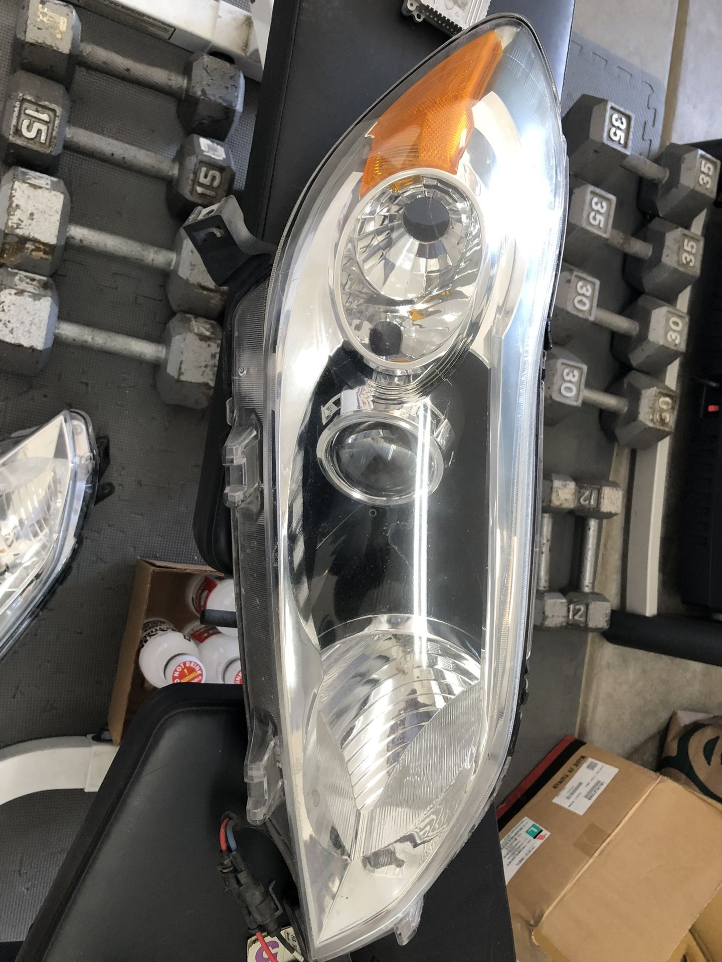 Toyota Matrix Projector Headlights Pair