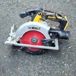 DEWALT DCS565 20-Volt MAX Brushless Cordless 6-1/2 in. Circular Saw (Tool-Only)