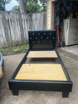 Twin bed -no mattress