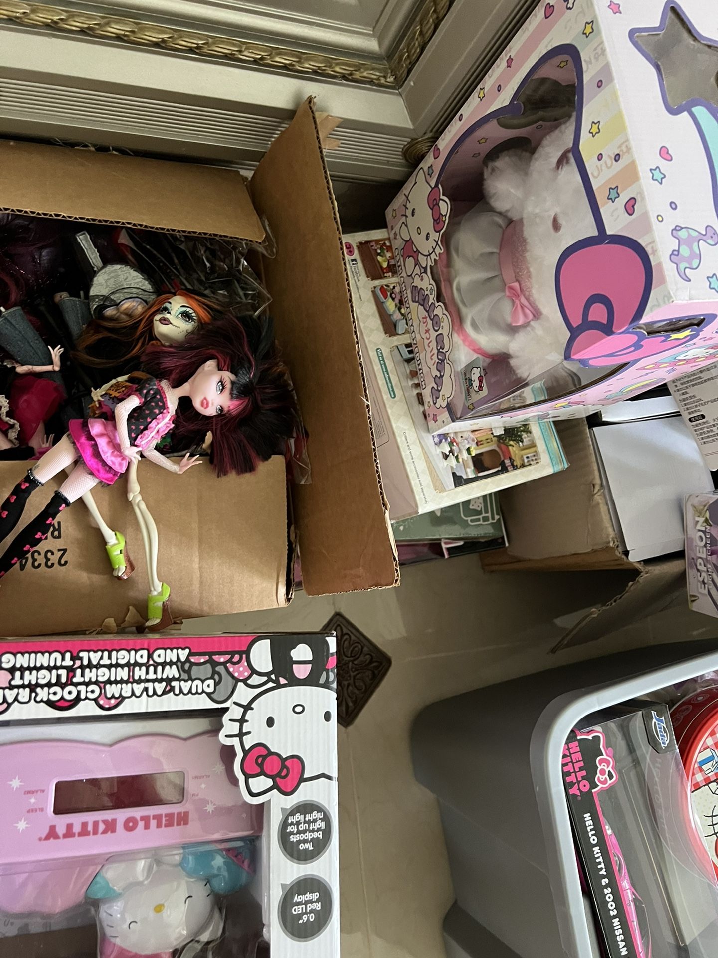 SANRIO HELLO KITTY ANIME CALICO CRITTERS NARUTO FIGURES KPOP ALBUMS MONSTER HIGH DOLLS HUGE SALE