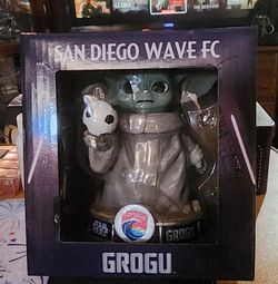 WAVES FC GROGU BOBBLEHEAD