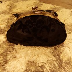 SMALL BLACK PURSE