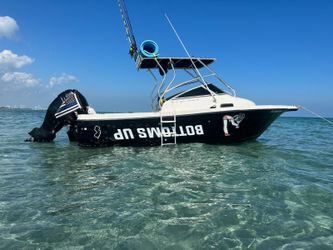 2000 engine re man power head. 40 hours. 275 varado super charged Bayliner trophy