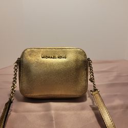 Michael Kors mall gold purse 