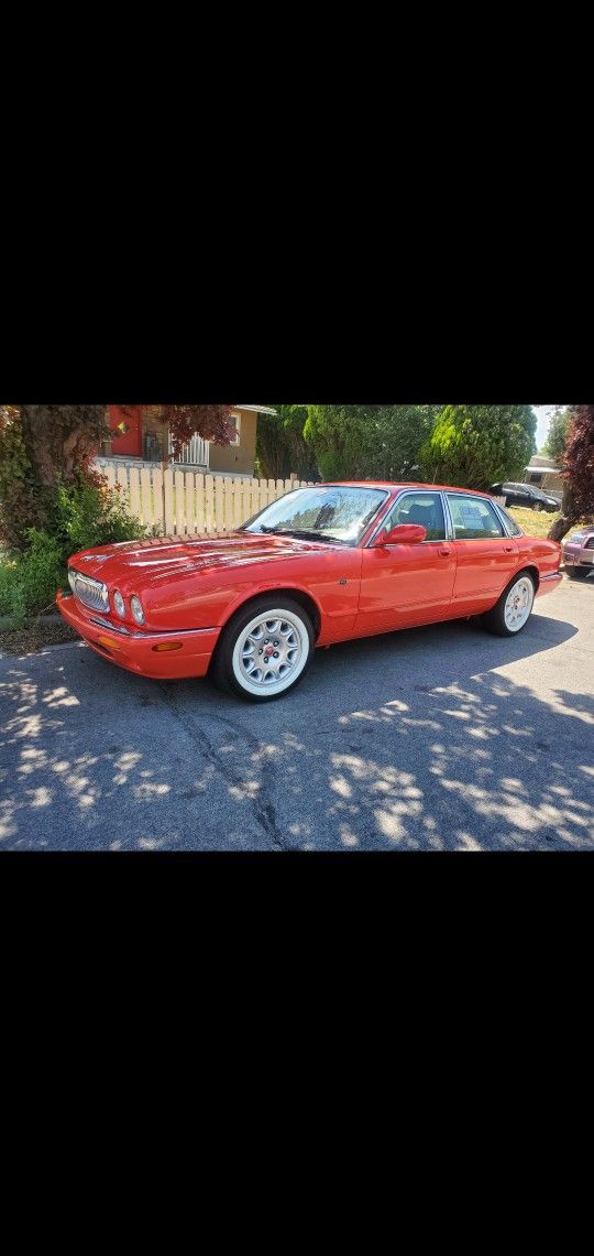 2002 Jaguar XJ8