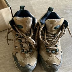 Kids Hiking Boots - Size 13