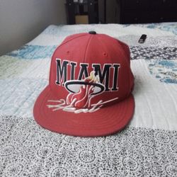 Red Fits All Heads 