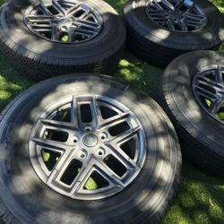 4 NEW 2026 GRAND CHEROKEE RIMS&TIRES 17" $780