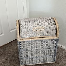 Wicker Chest Treasure Chest Dome Top Hamper Toy Box Linen Storage Box 
