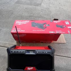Milwaukee M18 Bluetooth Jobsite Radio New