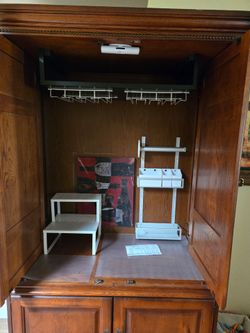 Armoire/liquor cabinet
