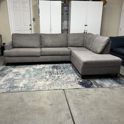 Sectional Sofa Couch Chaise Gray Local Delivery Available 🚚