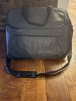*take Today For $40!* Black Bag With Lots Of Storage