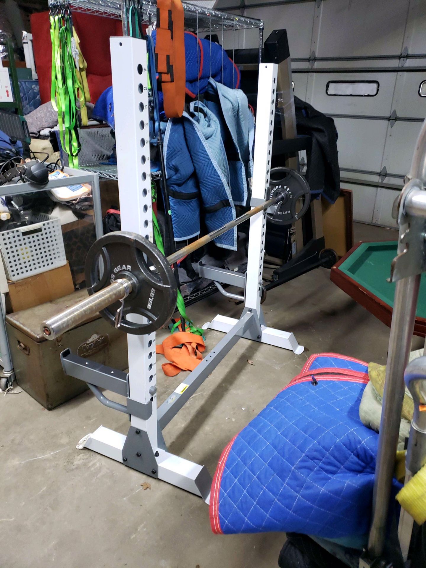 Fitness gear pro ob 600 olympic weight bench for Sale in Mooresville