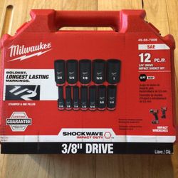 Milwaukee SHOCKWAVE 3/8” Drive Deep Well 6 Point Impact Socket Set SAE  (12-Piece).