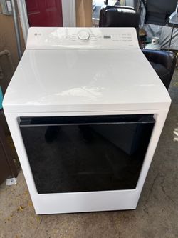 Lg ThinQ gas dryer Excellent working condition  Heavy duty  W27 D30 7.3 cu ft 3 months warranty parts and labor only  I can accommodate delivery withi