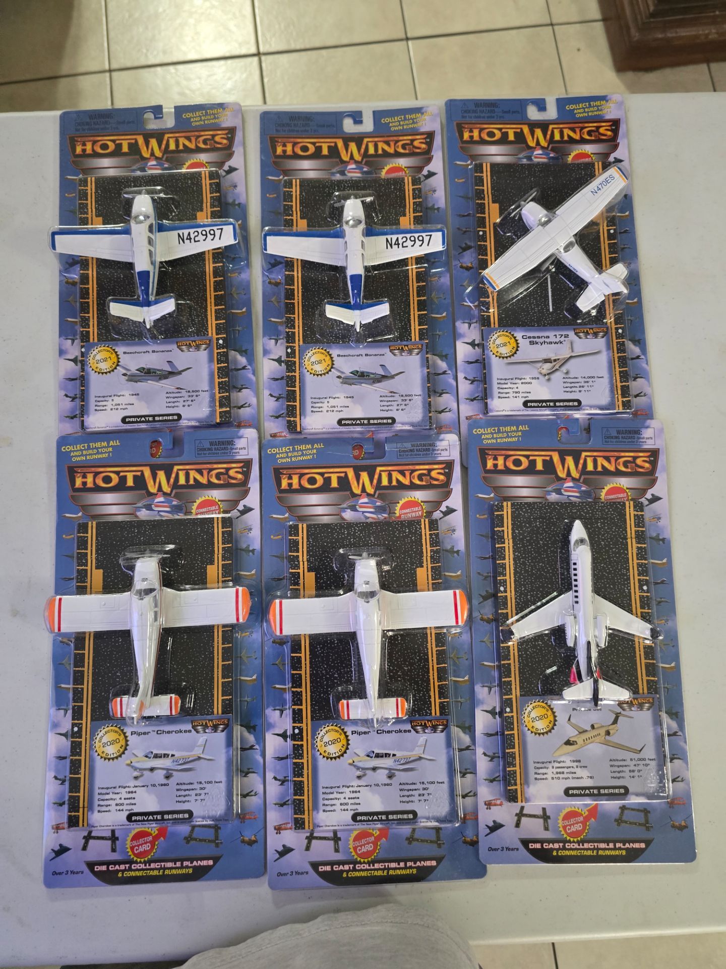 Hot wings die-cast collectible planet set of 6 new in package