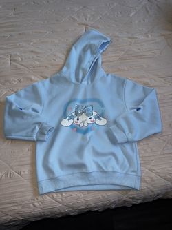 Girls top size 13/14 Cinnamon roll 