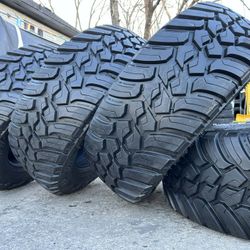35x12.50 20 AMP TERRAIN ATTACK M/T Like New Tires 