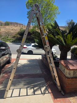 8 foot latter w/ 16 feet extension
