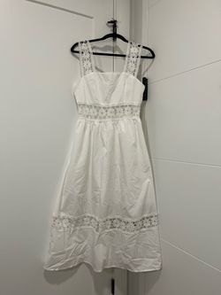 8 Womens Dresses & Rompers