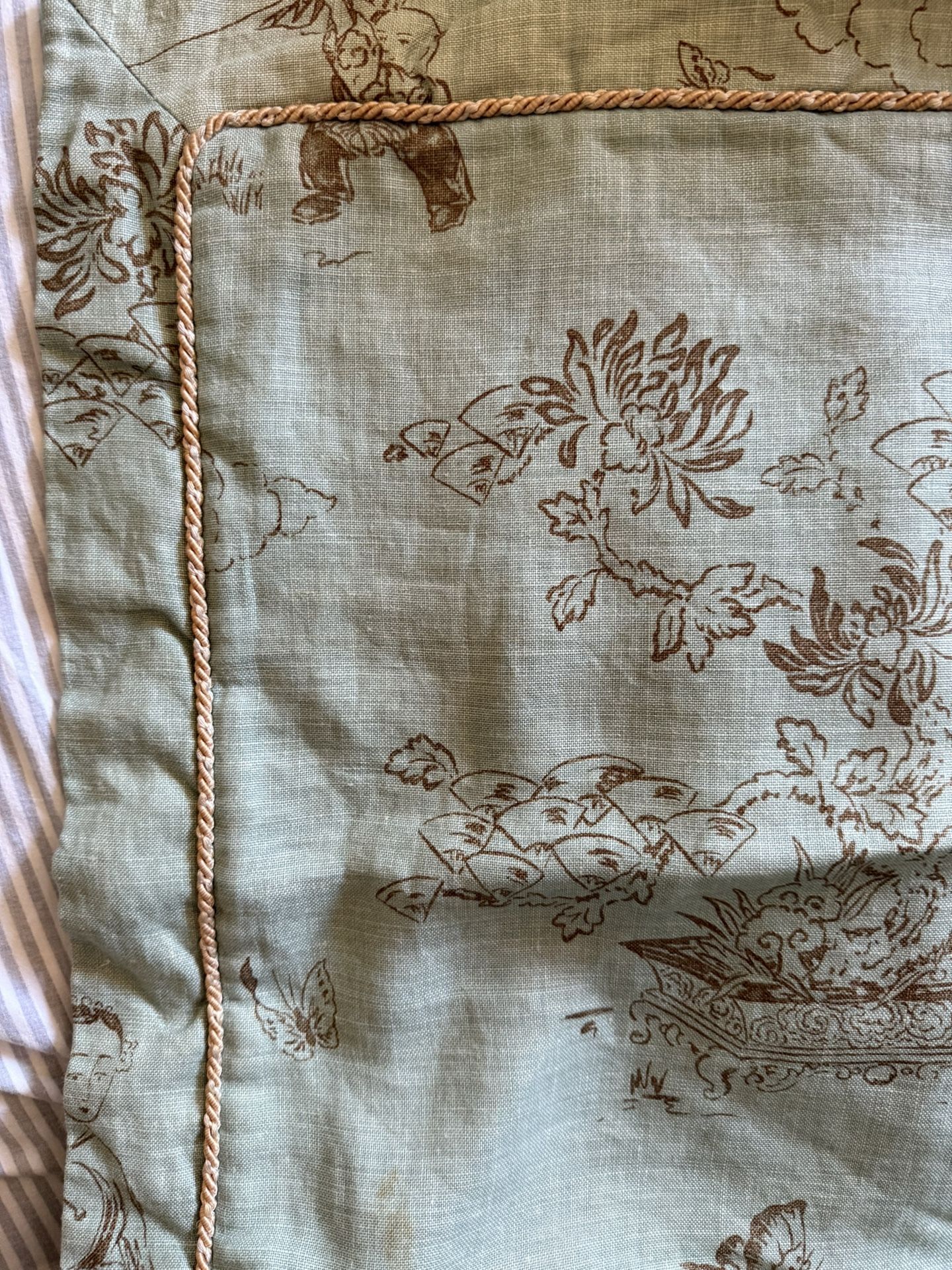 Linen King Sized Bed Spread & 3 Shams