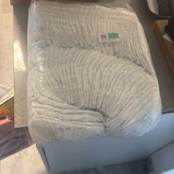 💥$5💥new In Package Pampers Brand