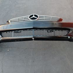 2006-2009 Mercedes Cls500 Complete Front Bumper With All The Accessories Oem. 