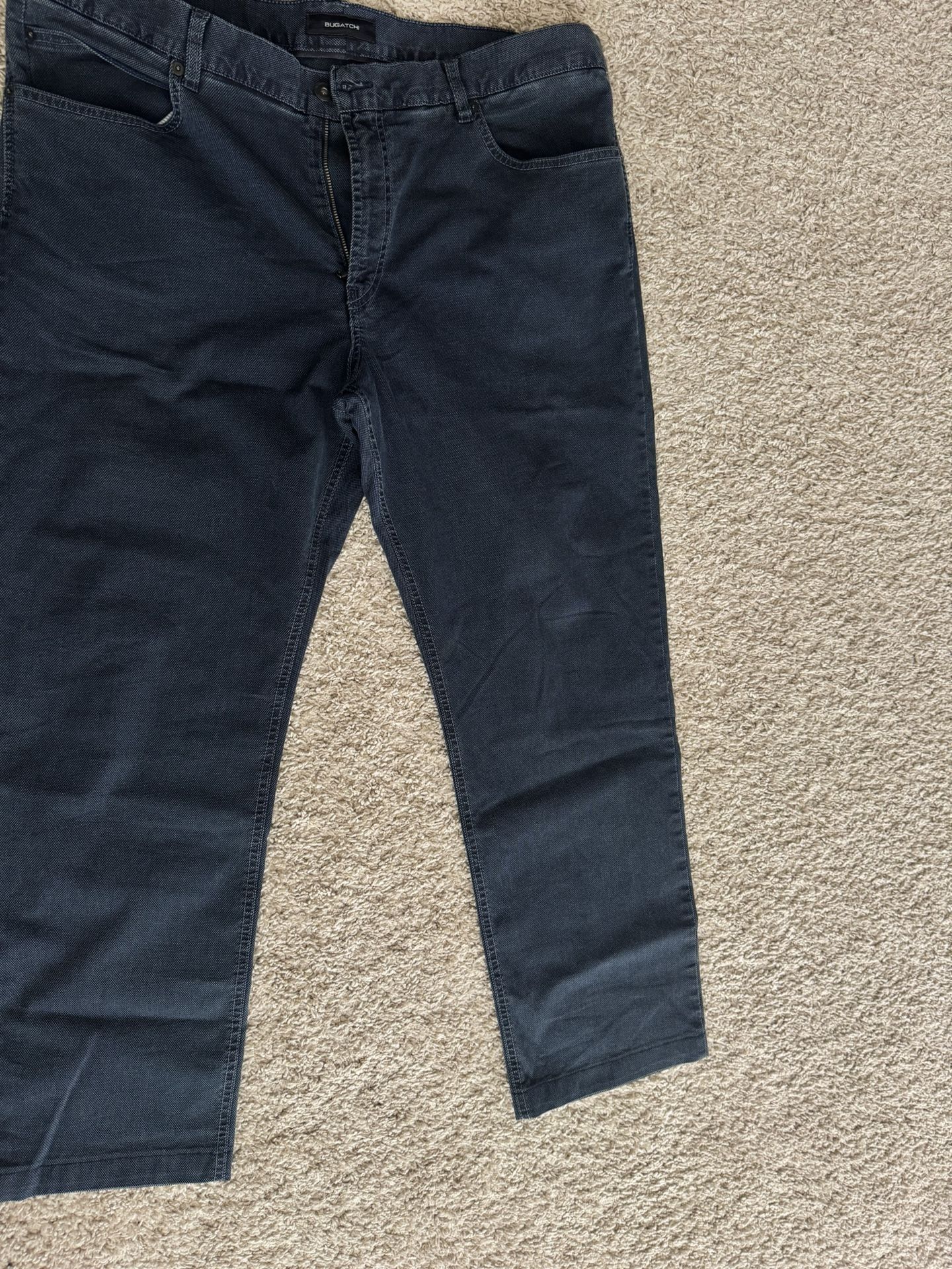 Men’s Bugatchi pants, size 40.