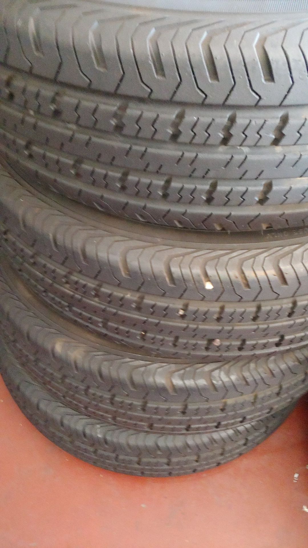 225,75 15 trailer tires set used good condition